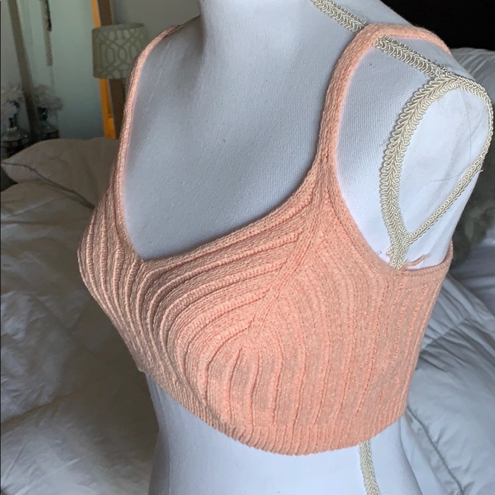 Pink crop Top - Picture 2 of 3